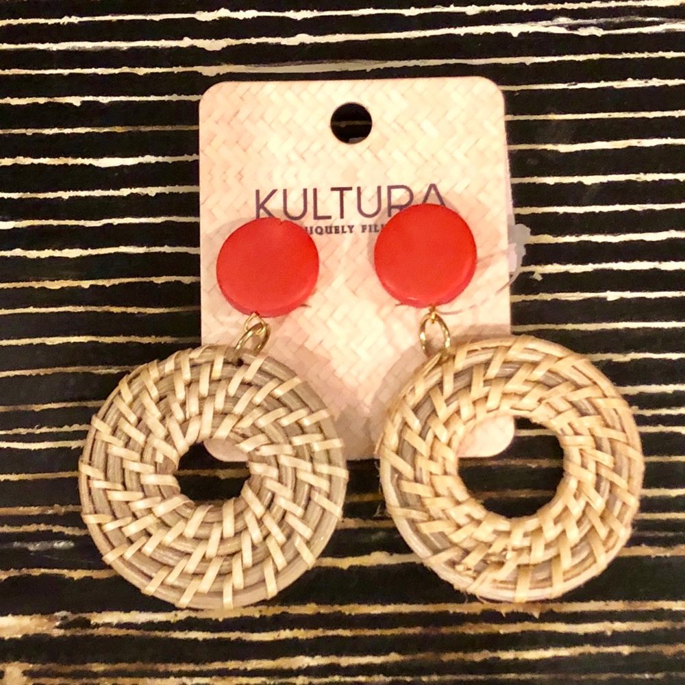 Clip onEarrings NWT